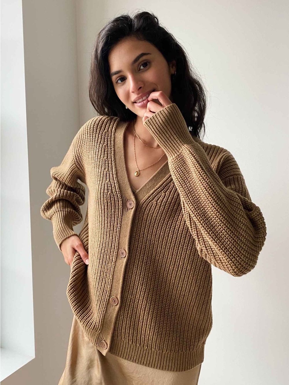Cozy V-Neck Wilfred Button Cardigan Sweater in Camel